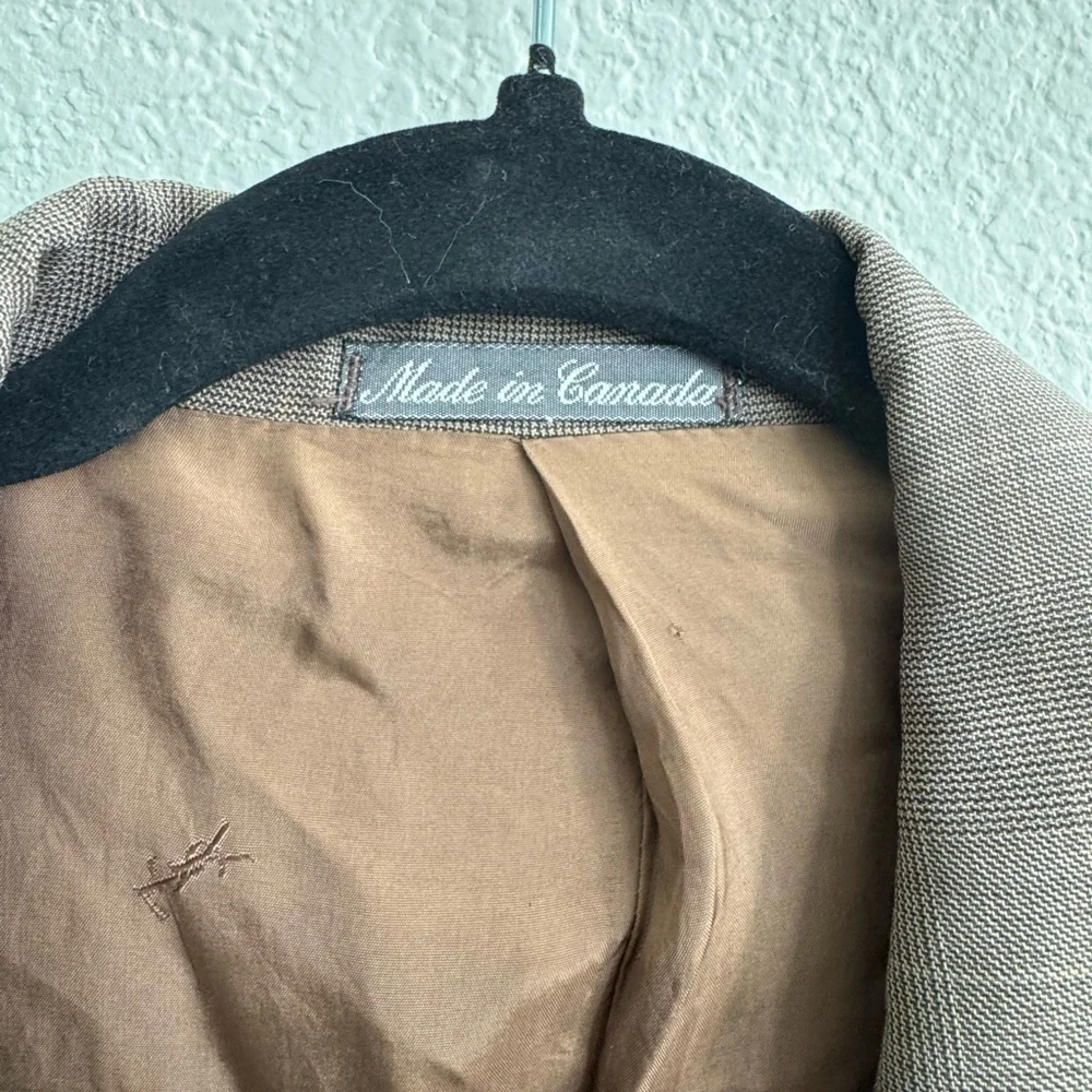 Yves Saint Laurent vintage men’s blazer double breasted, beige size Large